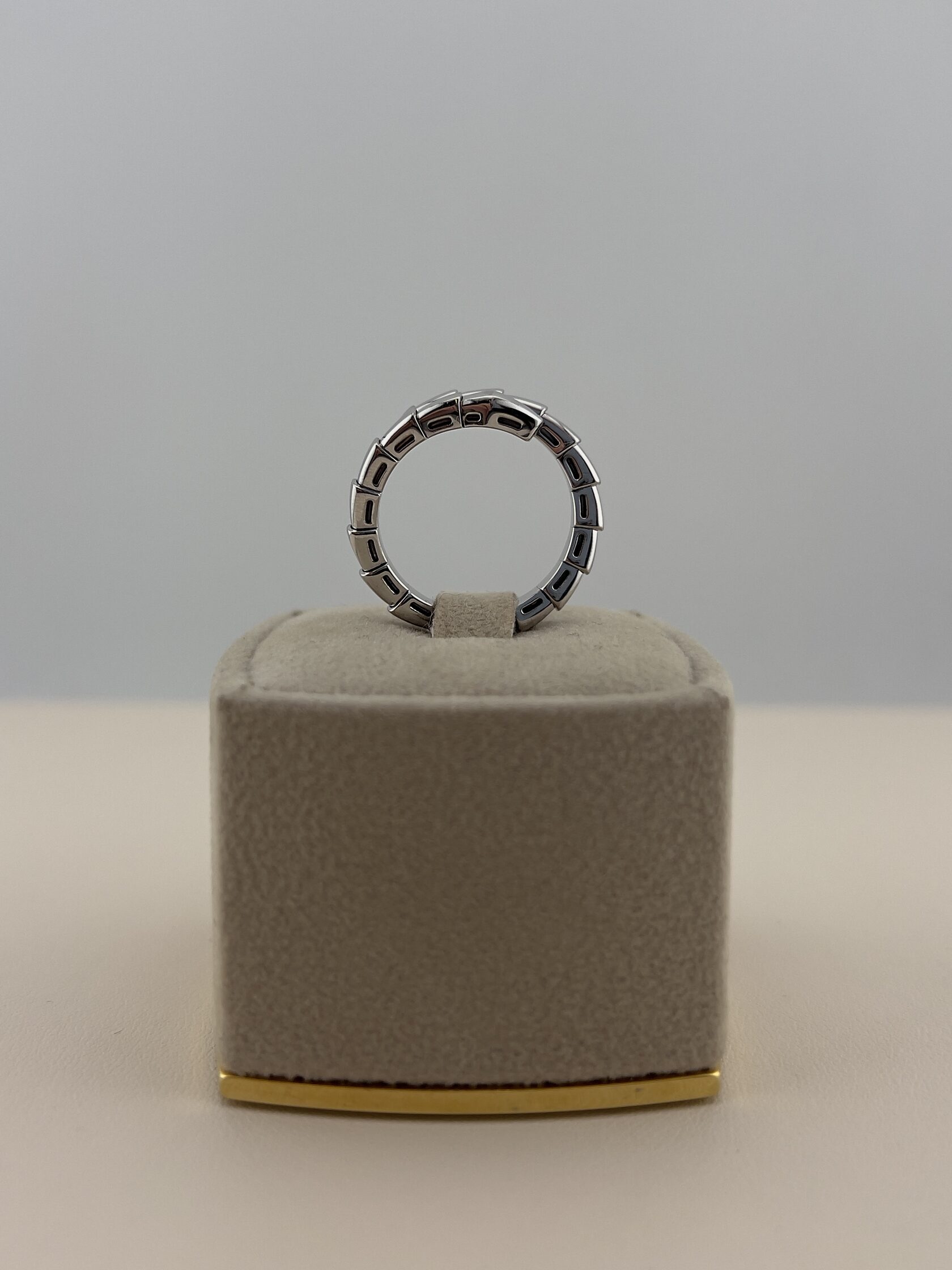 Кольцо Serpenti