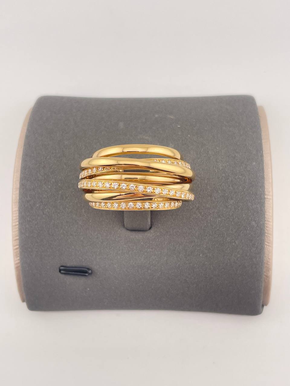 photo_5388925342543713384_y