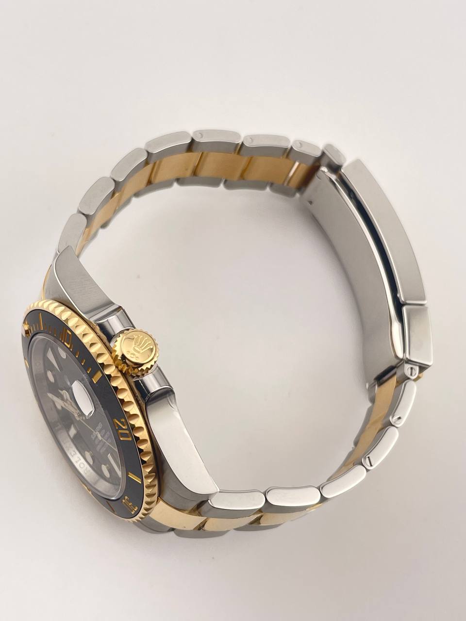 photo_5388925342543713453_y