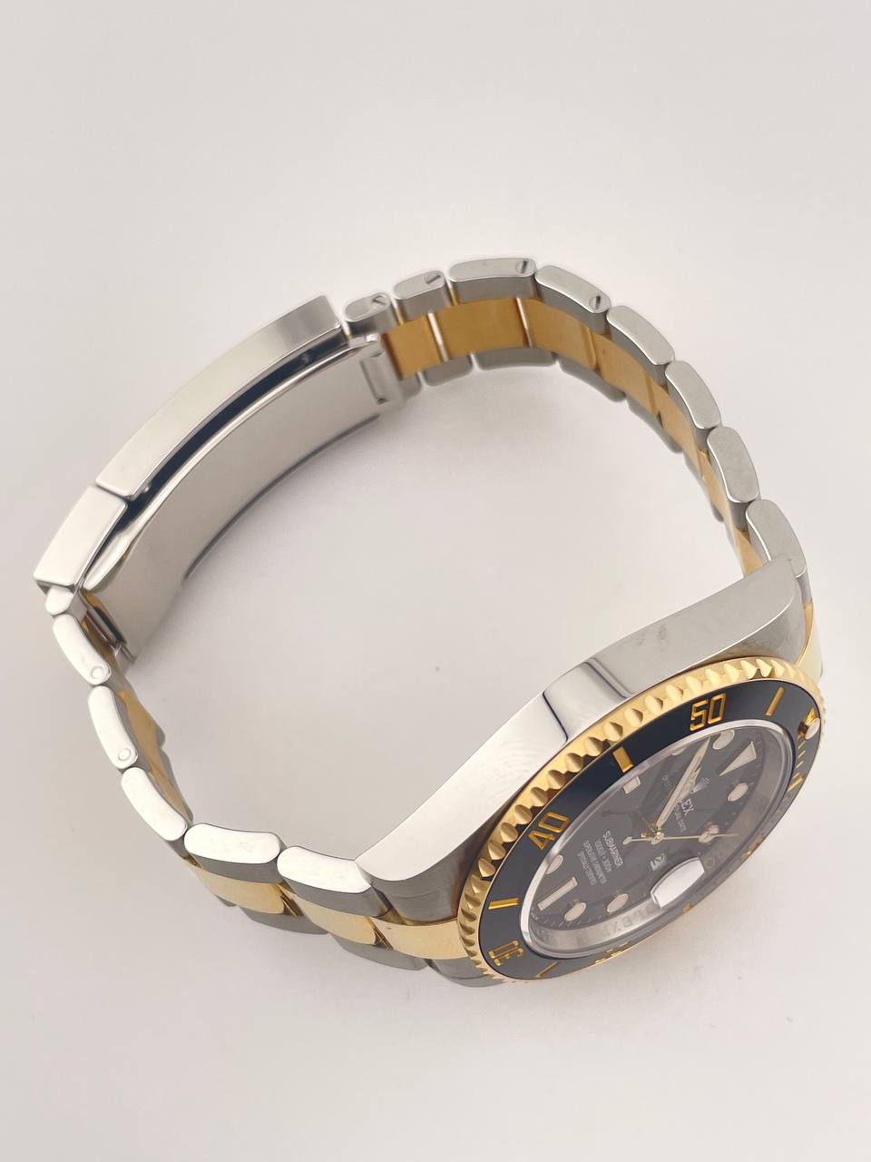 photo_5388925342543713454_y